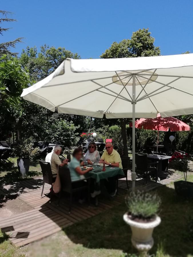 La Mirabelle-Casteil Country House Guest House Exterior photo